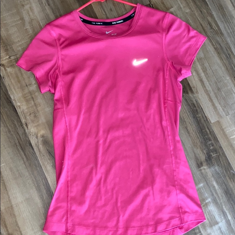 dry fit nike running top